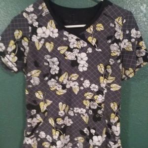 Infinity small floral scrub top